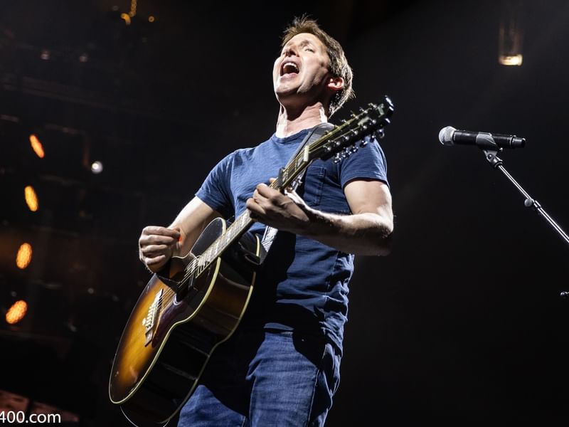Accommodation James Blunt concert Melbourne