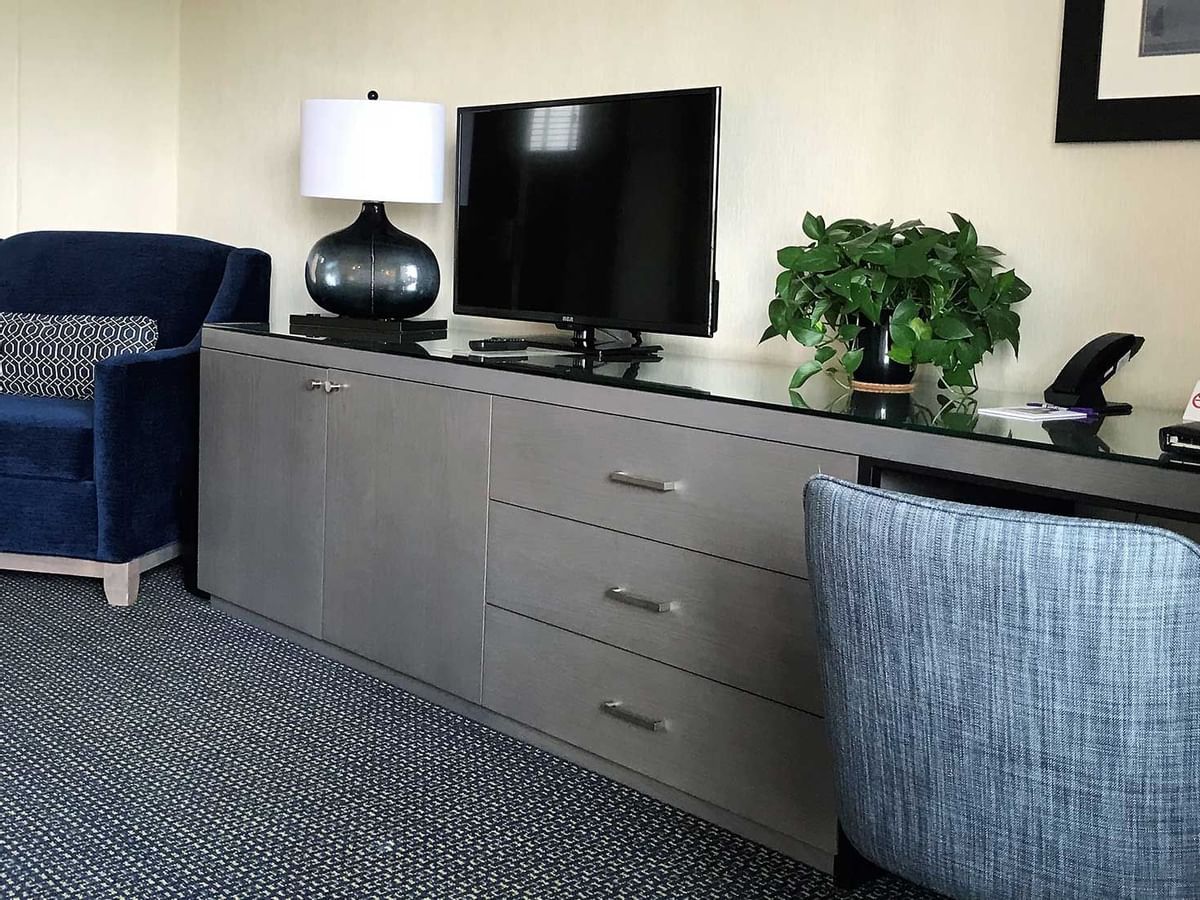 Spacious hotel room with habor view