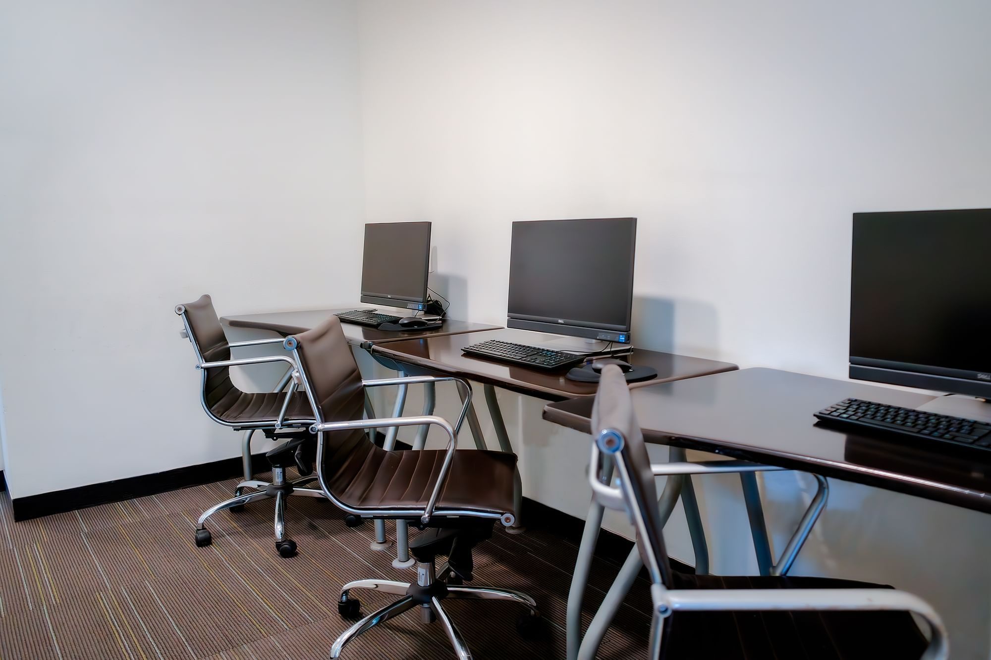 TRABAJA CON COMODIDAD