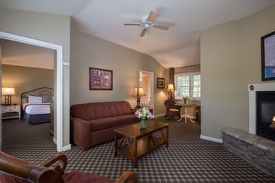 Deluxe Suite living room