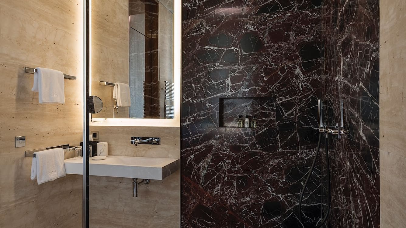 Bathroom amenities in Junior Suite 6 at Fendi Private Suites