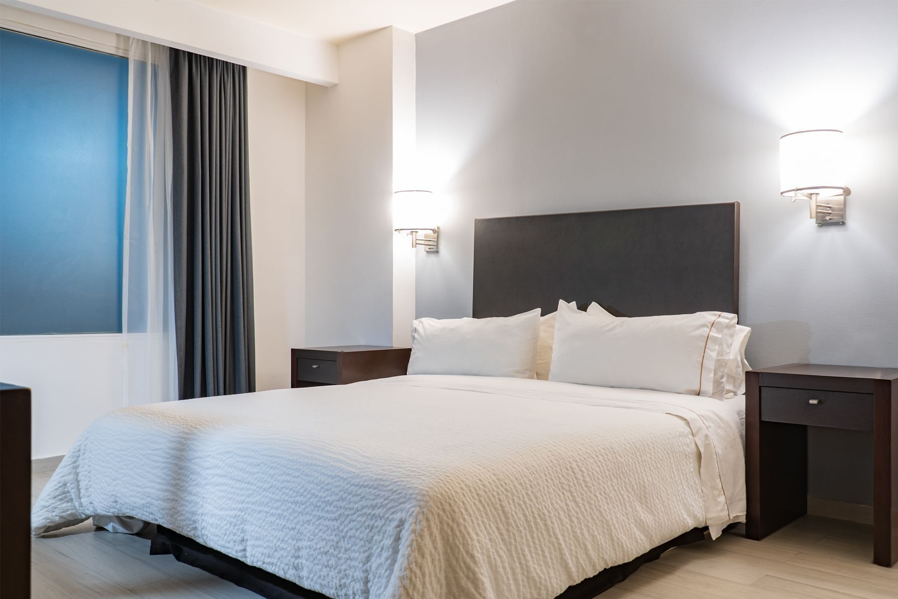 AMPLIAS HABITACIONES