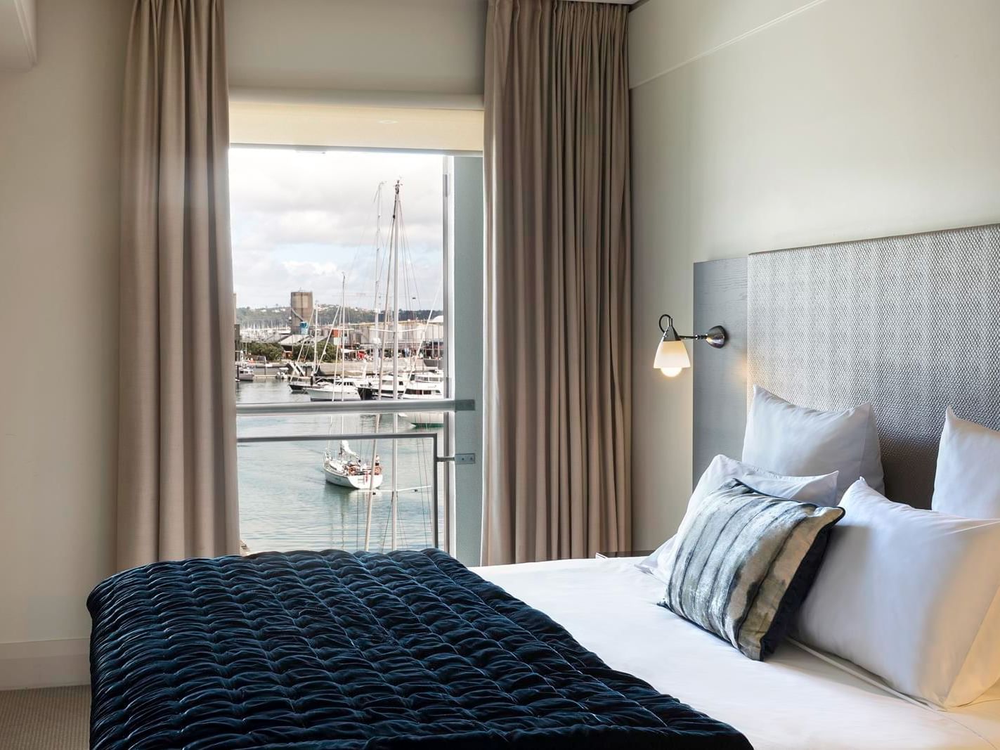 Executive Deluxe One-Bedroom Suite at Sebel Auckland Viaduct Harbour