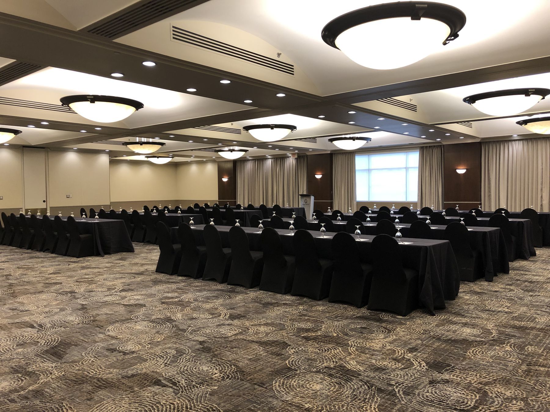 Event hall with meeting arrangements at Carriage House Hotel