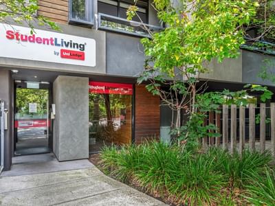 Student Living on Riversdale - Entrance
