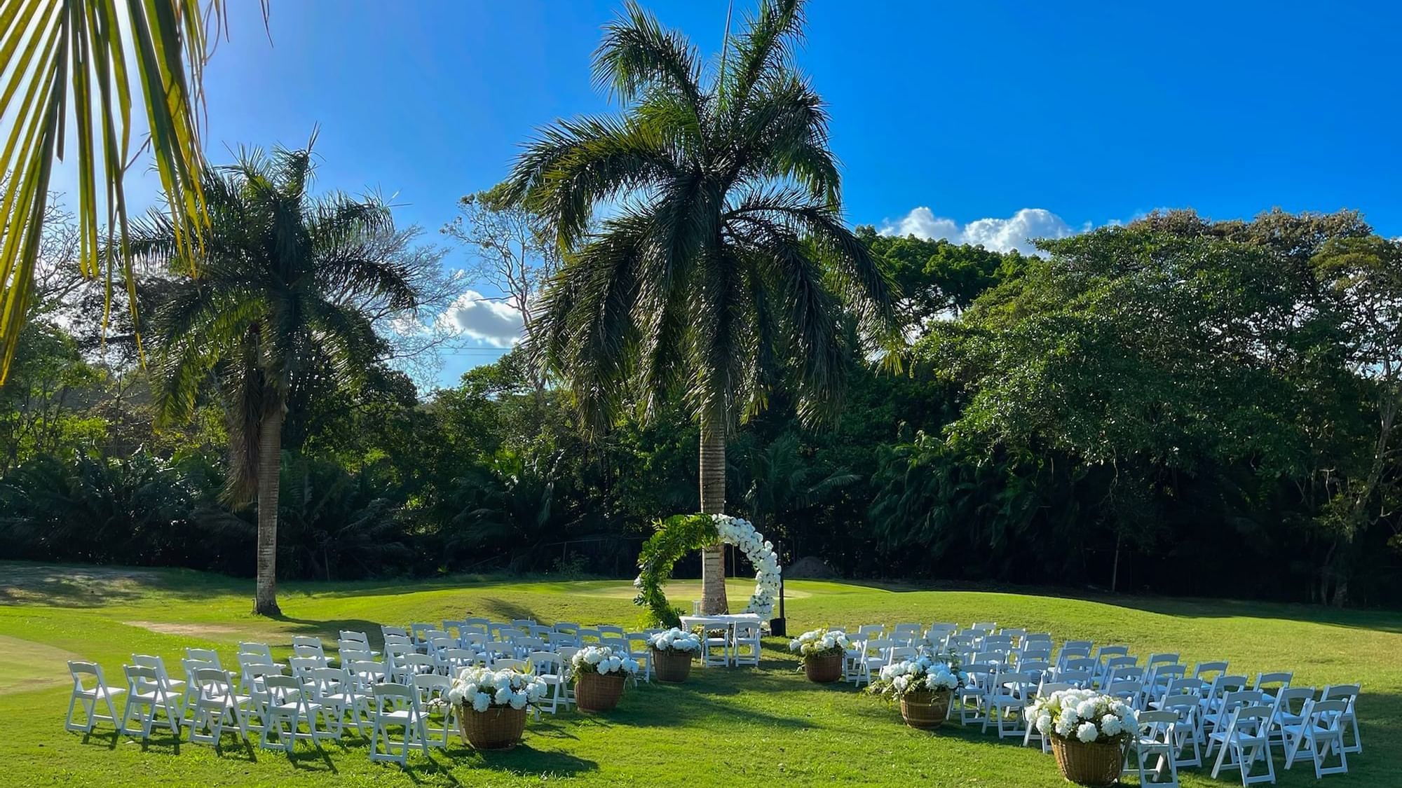 Soñás con un evento inolvidable? En Campo Lago, convertimos tu visión en  realidad. Bodas, aniversarios, eventos corporativos, cumpleaños...  Cualquier ocasión se vuelve mágica en nuestro Campo Lago., image size:2000x1125