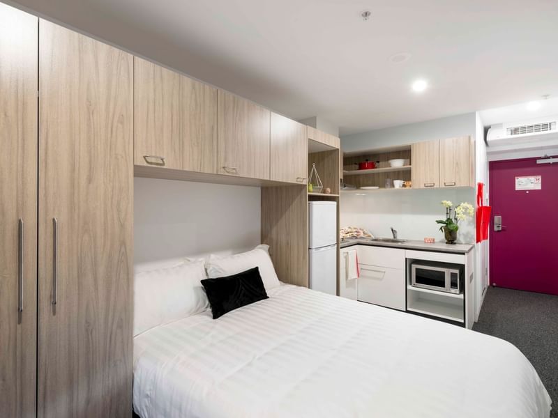 UniLodge South Bank - Studio Apartment