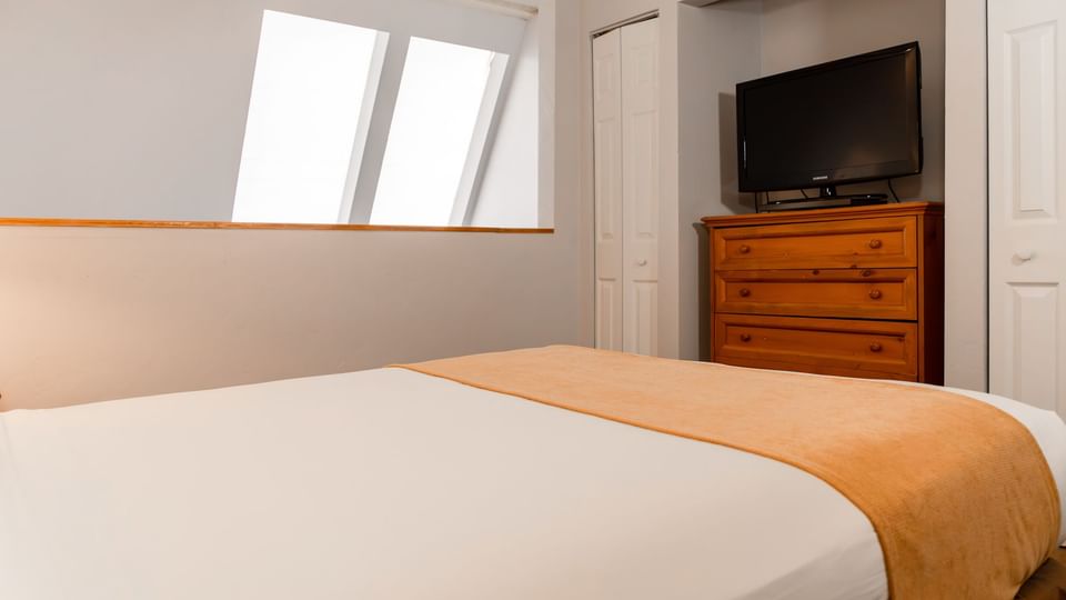 One-Bedroom Plus Loft Suite