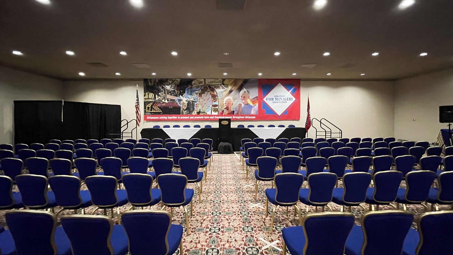 {item.first_photo.alt}