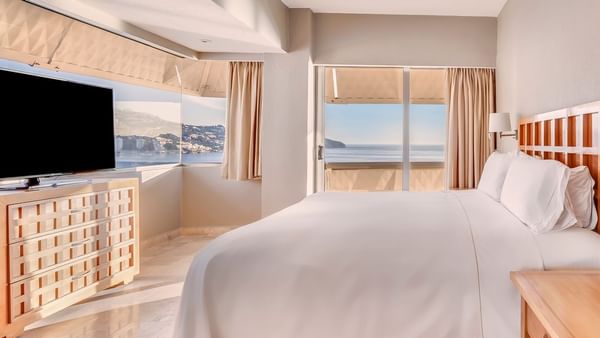 Cama King con vista en Master Suite Premium en Fiesta Americana