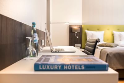 Desk in Superior Deluxe Room in Hotel Collegium Leoninum, Bonn