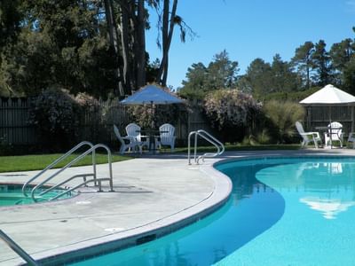 Swimming pool and hot tub