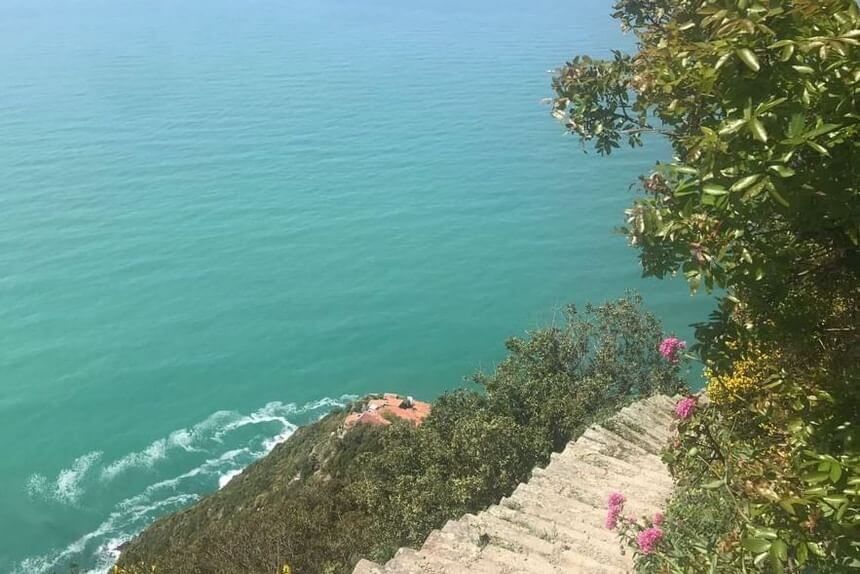 beach in the gulf of poets