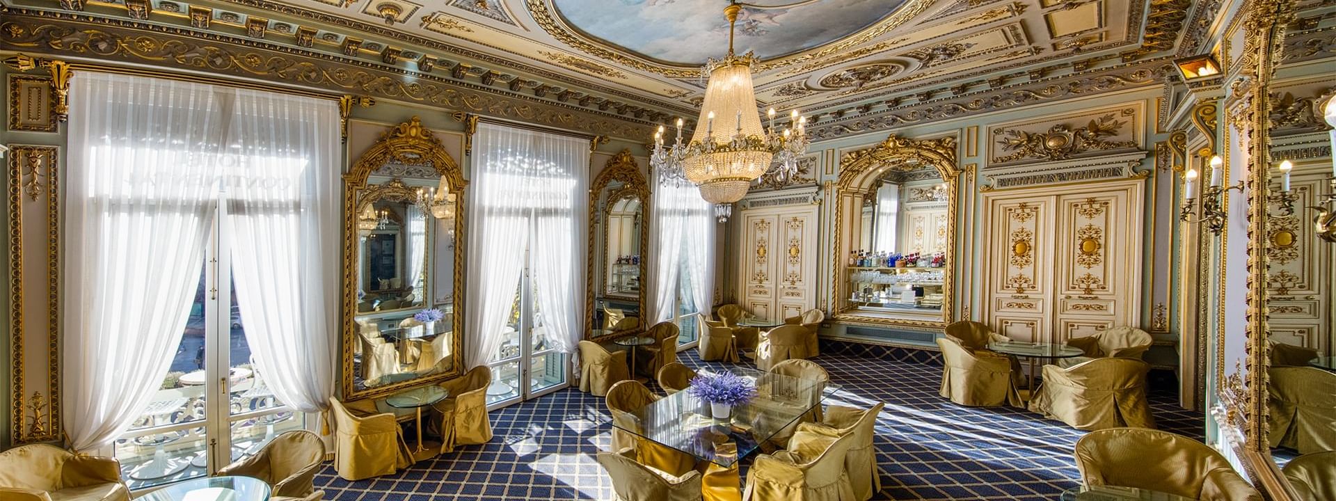 Salon Versailles
