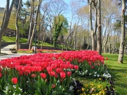 Gülhane Park, Istanbul: Historischer Park mit Gärten, Museen & Panoramablick auf die Stadt.