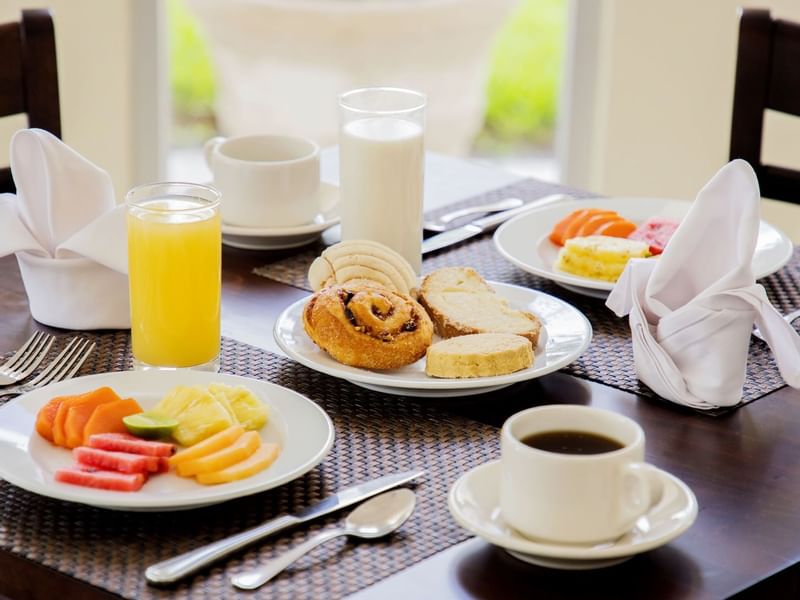 Breakfast served in Laguna de Champayan at Gamma Hotels