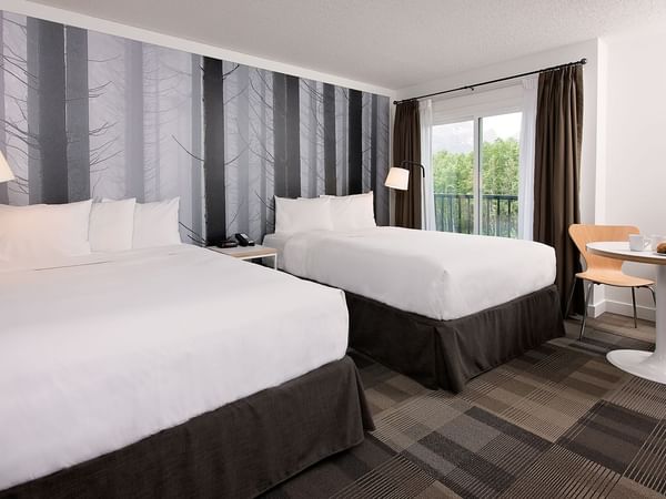 Two beds in hotel room