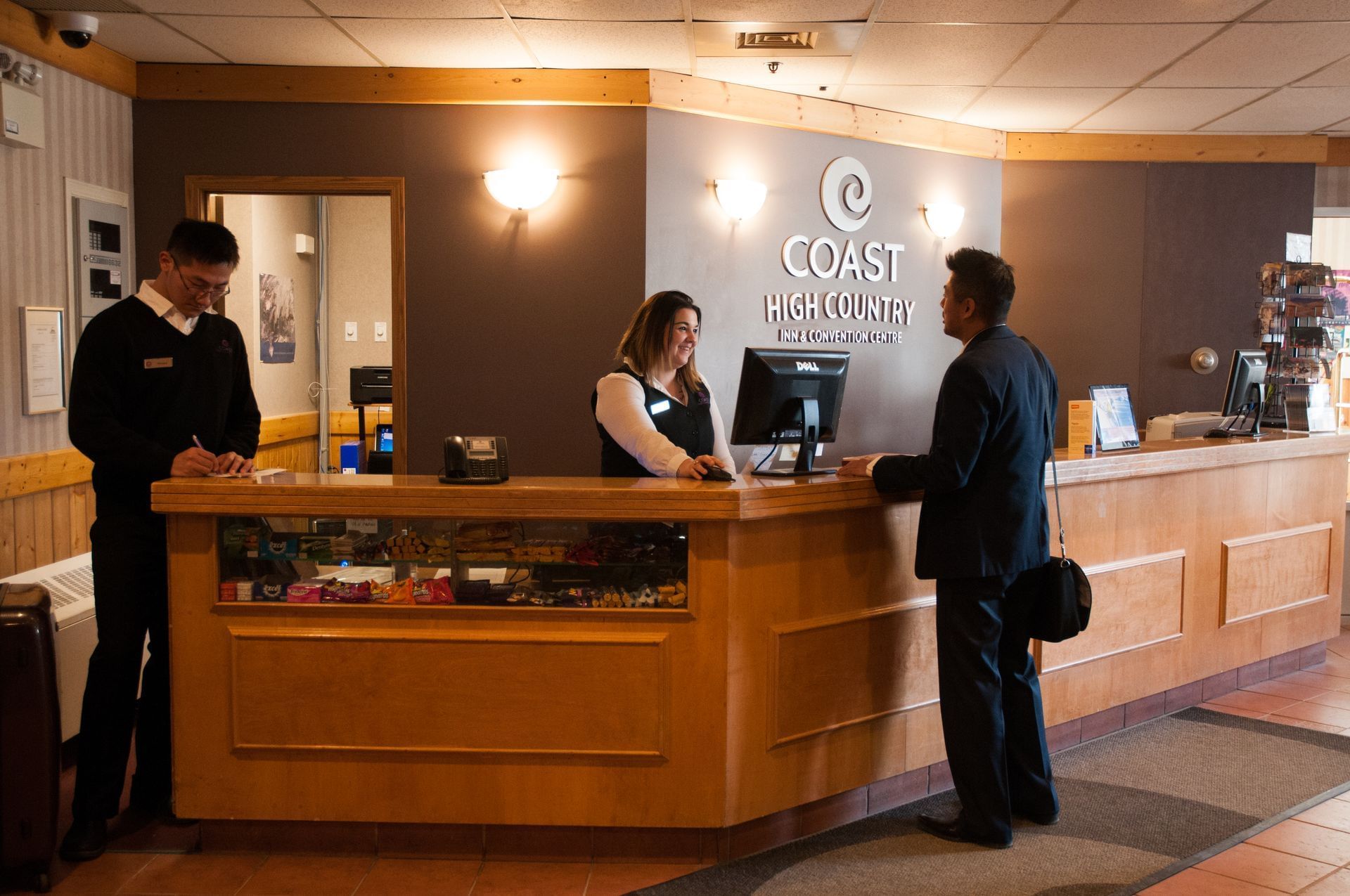 Coast High Country Inn - Lobby