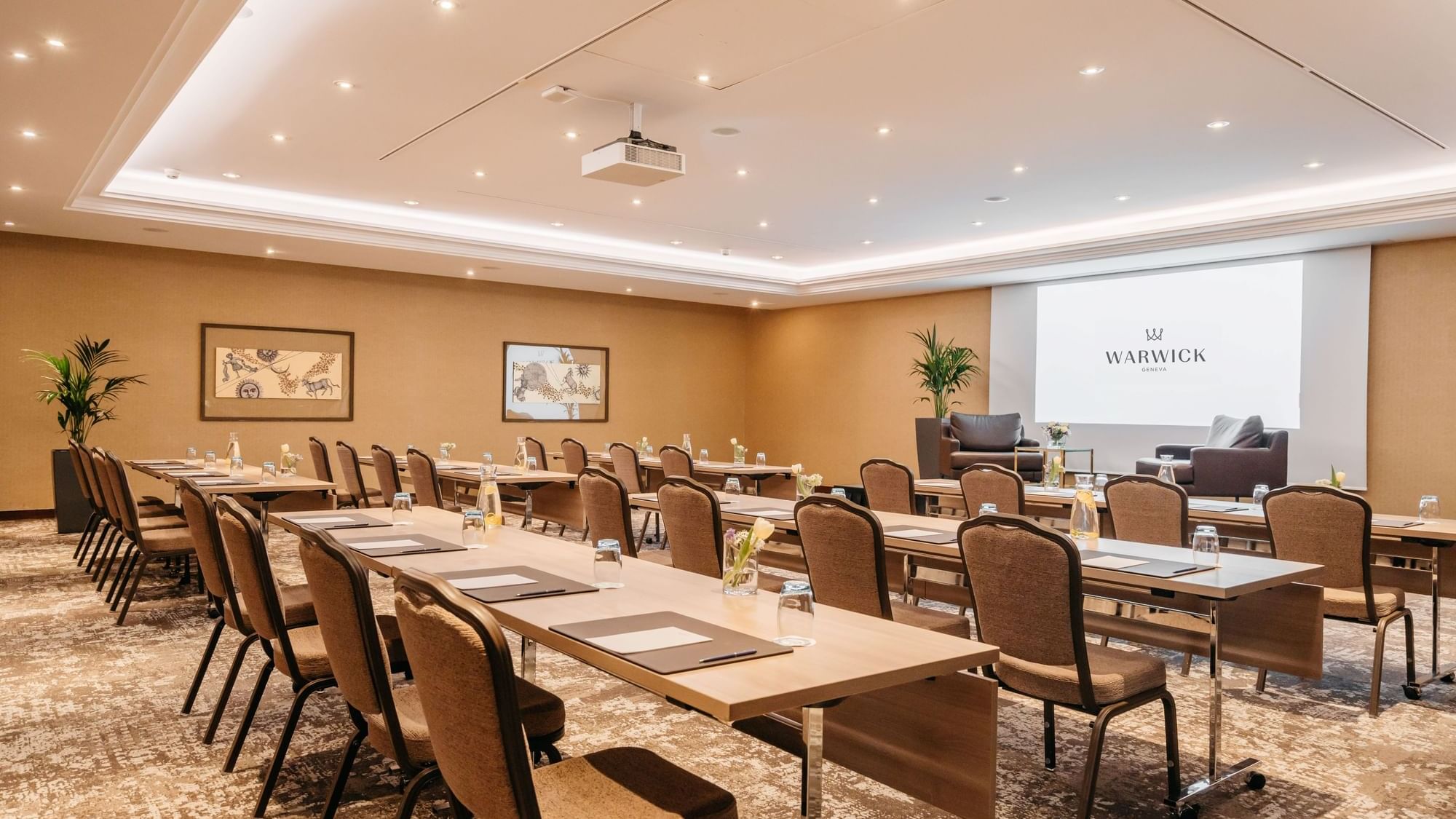 Classroom-type chair arrangement in Mont-Blanc + Jura at Warwick Geneva