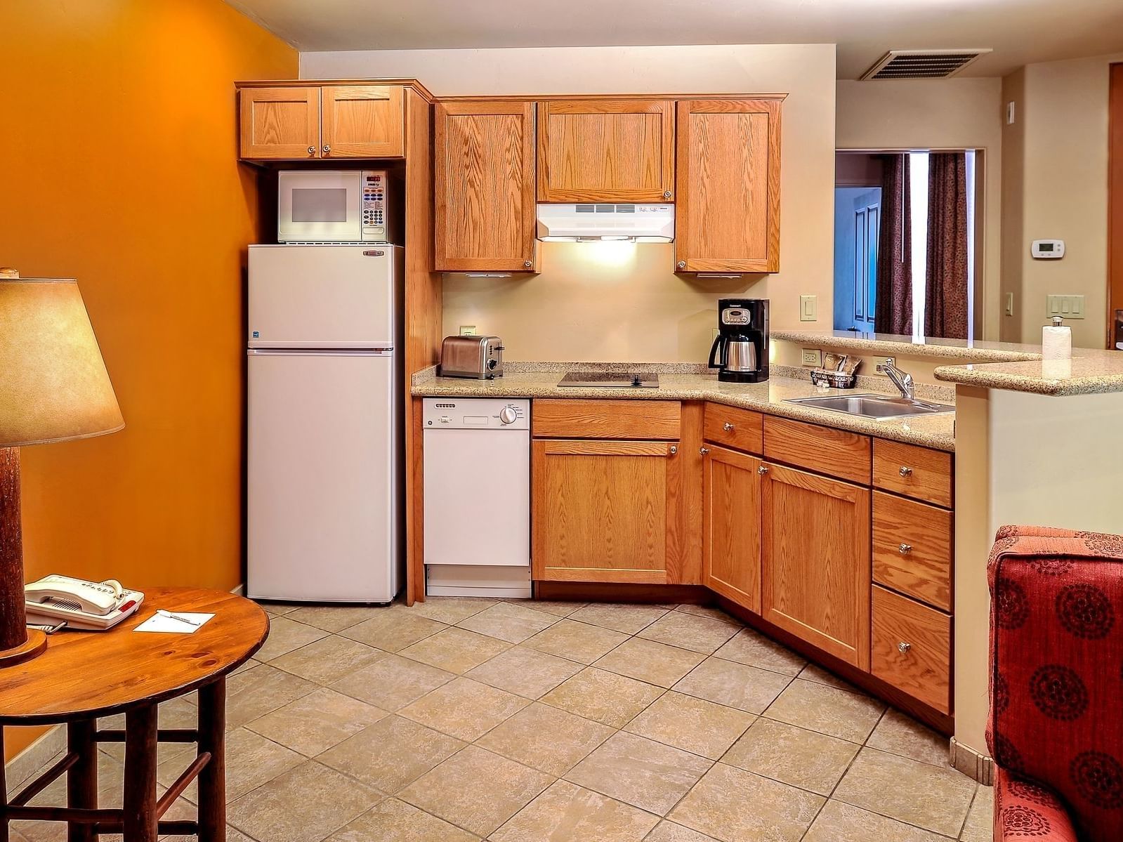 Essential kitchen utensils of Two Bedroom Suite at Diamond Sedona Portal Hotel