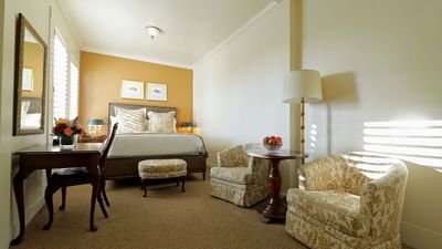 Standard Queen Room with one bed at Pine Inn