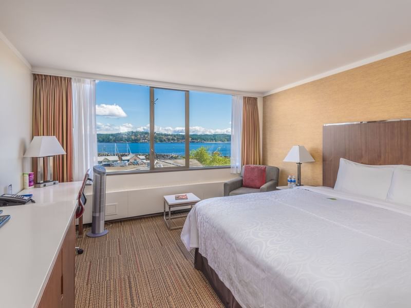 Coast Discovery Inn - Premium Room King - 6th Floor