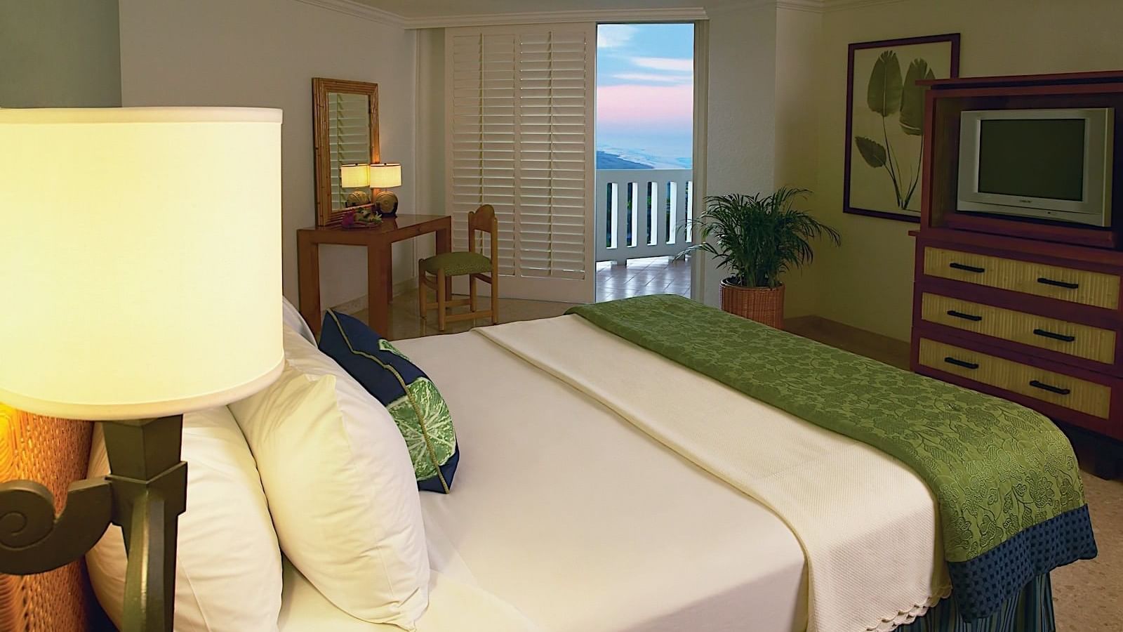 Princesa Ocean View King Room with one bed at Mundo Imperial