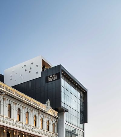 Exterior view of the Hotel building at Melbourne Hotel Perth