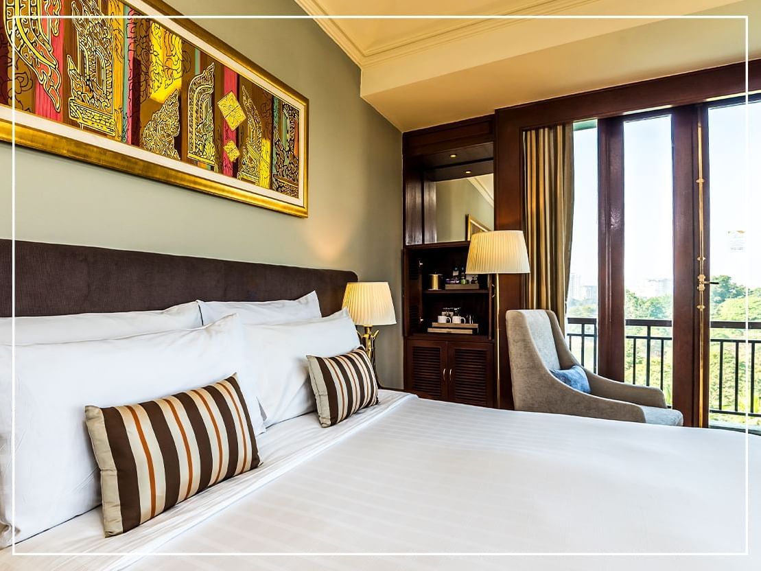 Deluxe king bedroom Garden view at Chatrium Royal Lake Yangon
