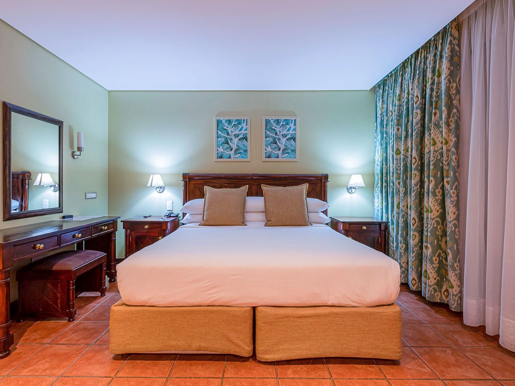 Bedroom arrangement in Cardoso City view room at Cardoso Hotel