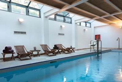 Relaxing clean comfortable pool - Spa 2
