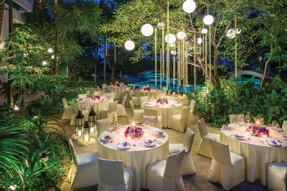 Gala Dinner wedding ceremony at Chatrium Hotels & Residences