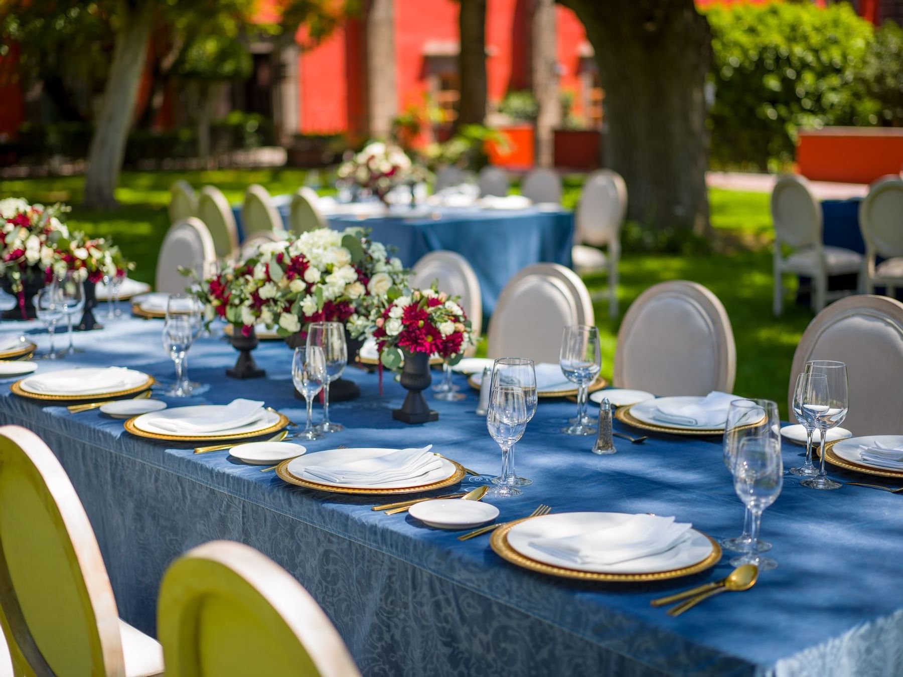 Wedding tables at Rosales Garden at La Coleccion Resorts