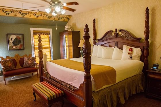 Four post bed at Hotel Colorado