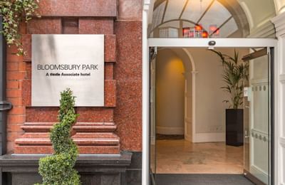 Exterior of entrance with name board at Thistle Bloomsbury Park