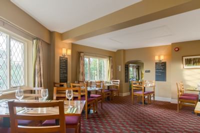 Woodford Bridge Country Club Restaurant Seating