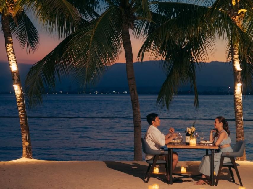 Photo of dinner by the beach