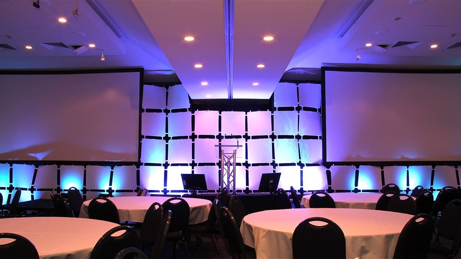 Table setting in Meeting Hall at Novotel Barossa Valley