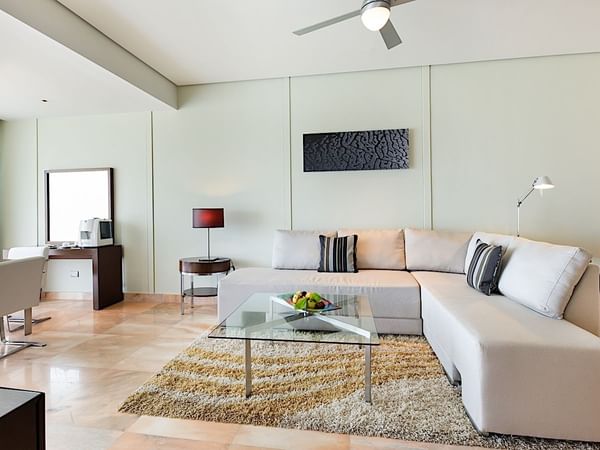 Living area in Master Suite King Sunset View at Mundo Imperial