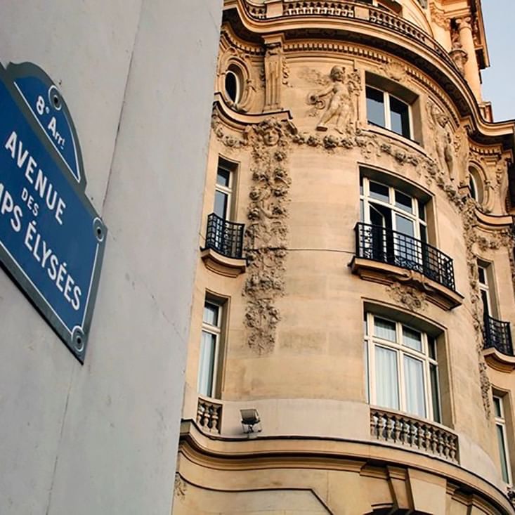 Champs Elysees - WARWICK CORPORATE