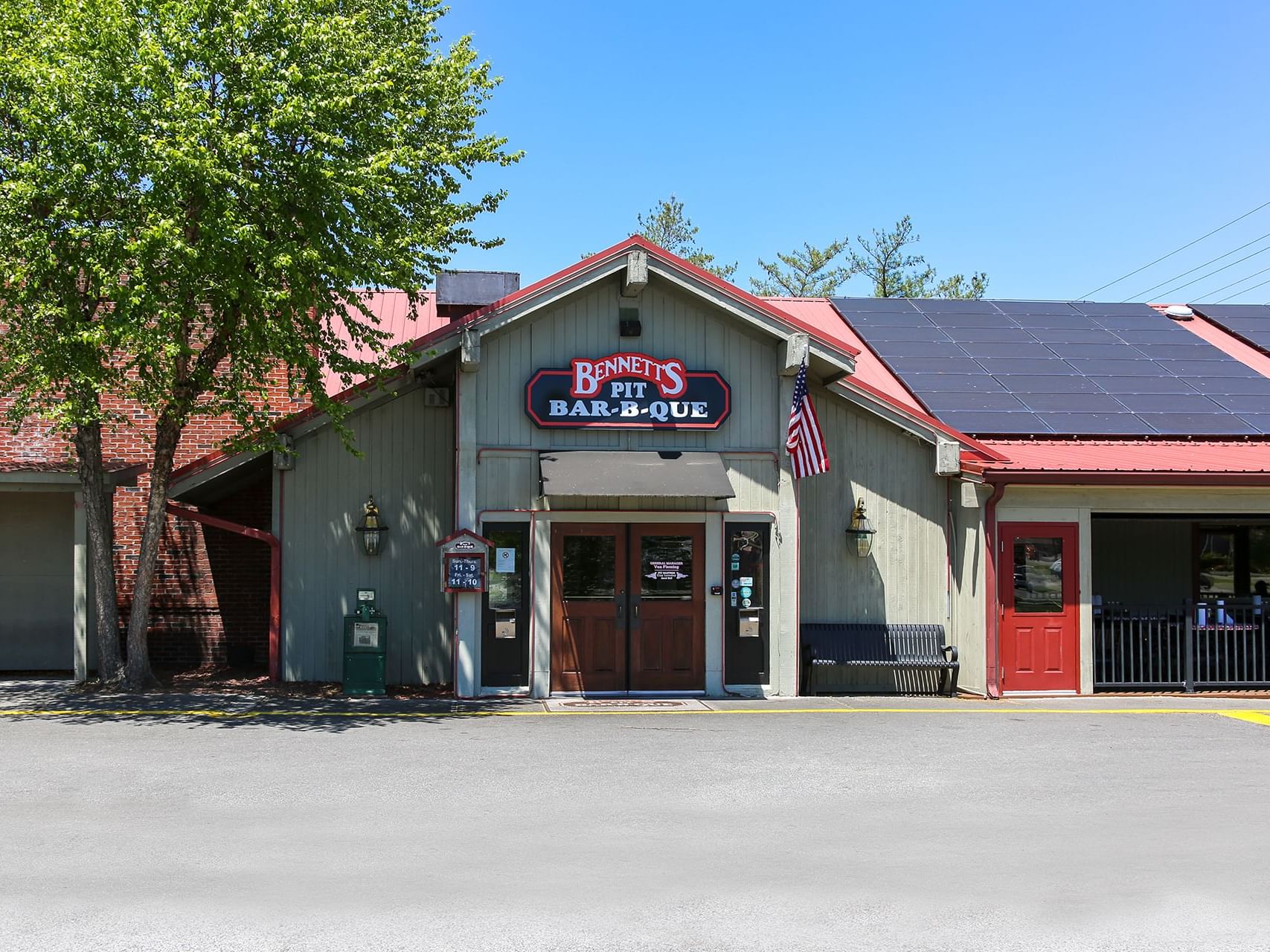 Bennetts Pit Bar-B-Que in Pigeon Forge, TN