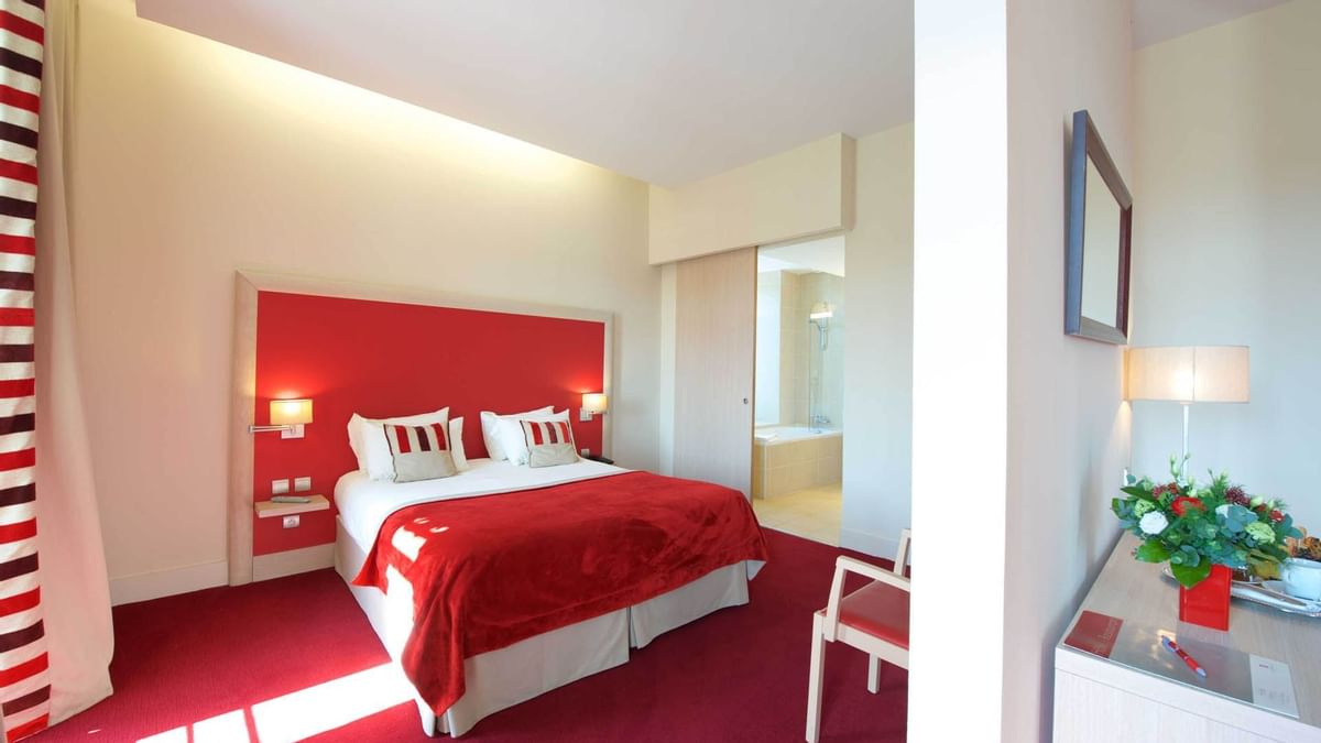 PRIVILEGE-2-ConvertImage (1)