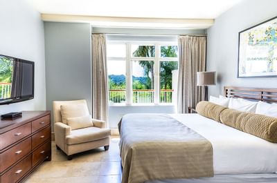 Deluxe Master Bedroom - Plantation Resort Residences