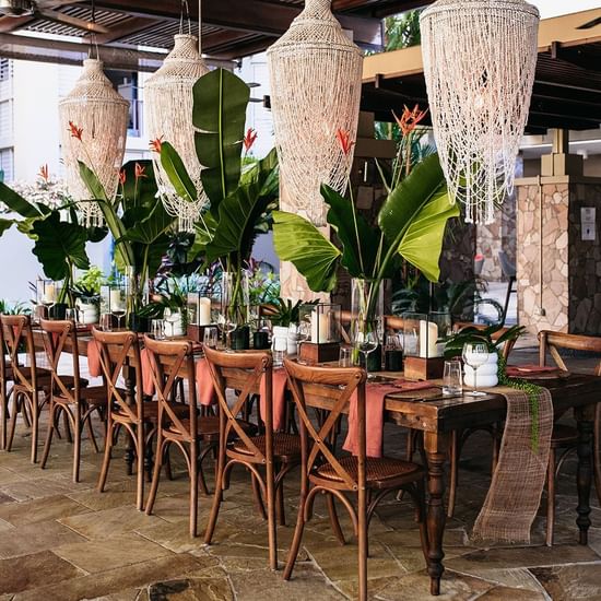 Well-arranged dining area at Pullman Palm Cove Sea Resort