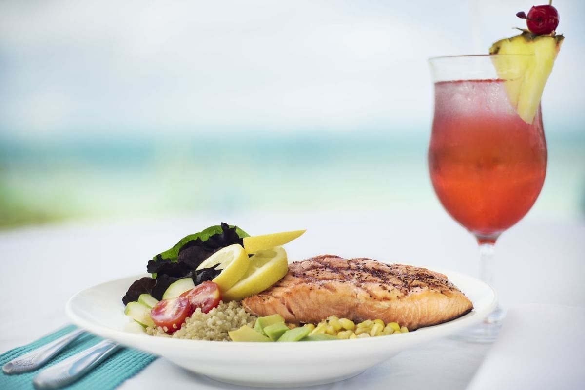 Dining at Windsong On The Reef