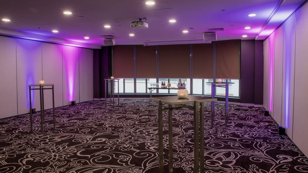 Interior of empty Australian room 2 at Novotel Melbourne