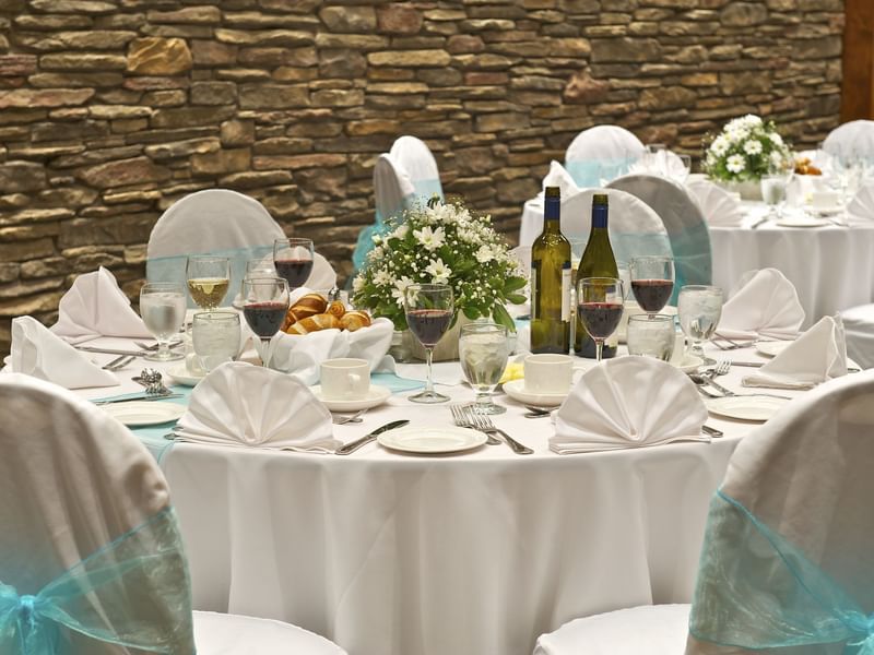 Coast Tsawwassen Inn - Meeting Room Dinner