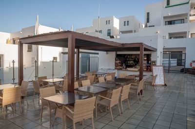 Sunset Bay Club Outdoor Pool Bar