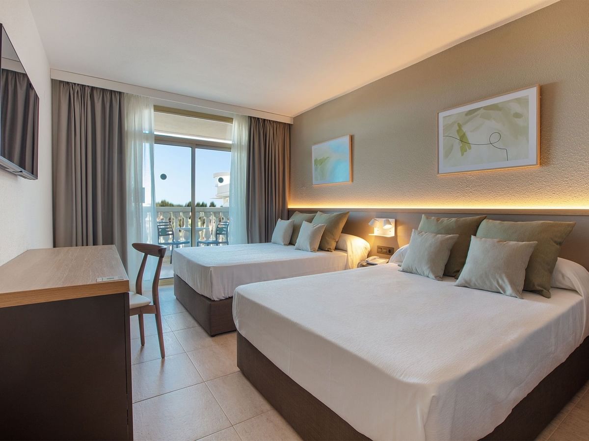 Standard room at Ponient Dorada Palace
