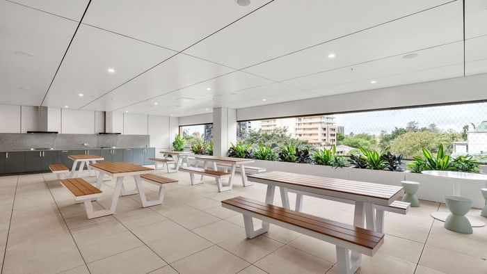 UniLodge Brisbane City Outdoor Terrace & BBQ Area